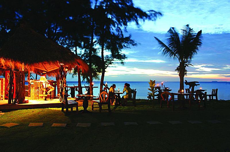 Lanta Casuarina Beach Resort фото 63