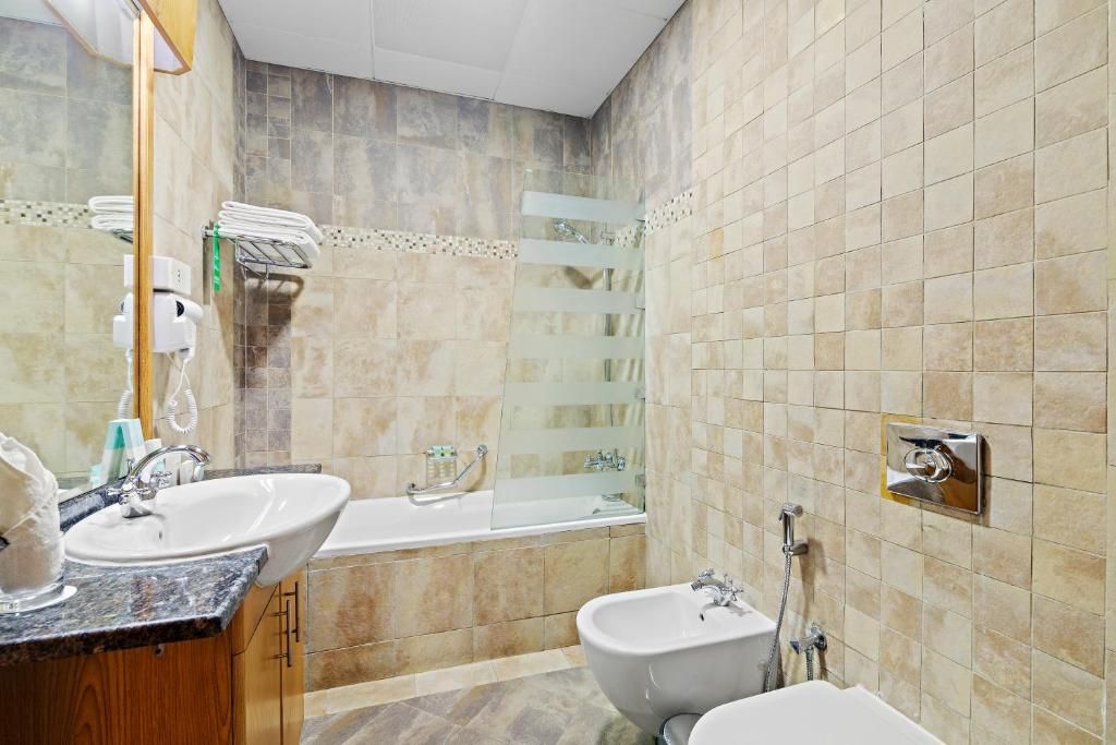 Al Khoory Hotel Apartments Al Barsha фото 50