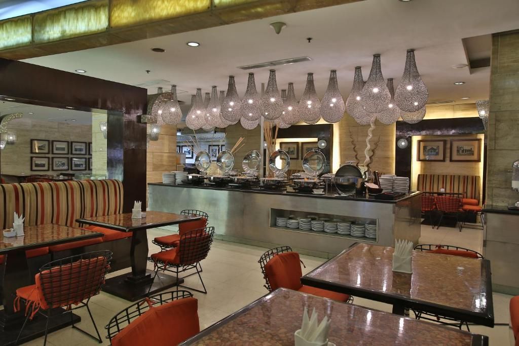 Crown Regency Hotels & Towers фото 40