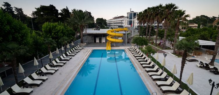 Фото отеля Grand Hotel Derin