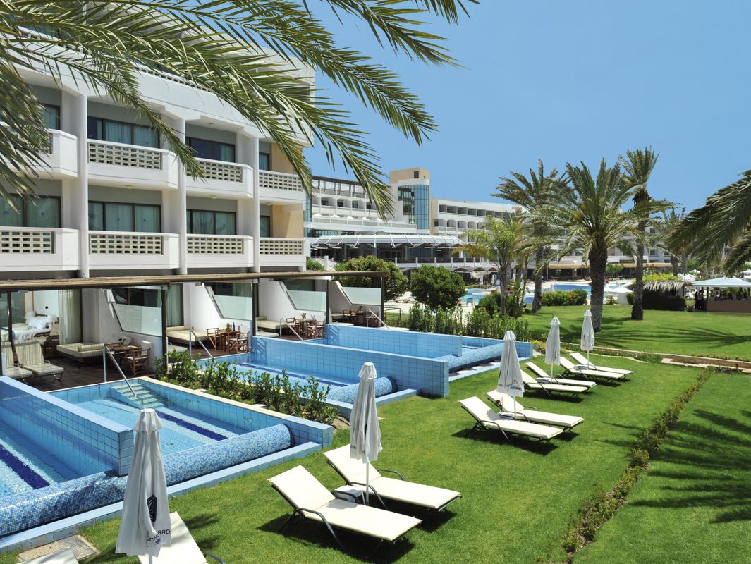 Constantinou Bros Athena Beach Hotel фото 24