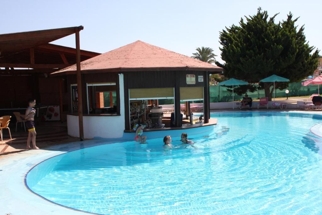 Astreas Beach Hotel фото 4
