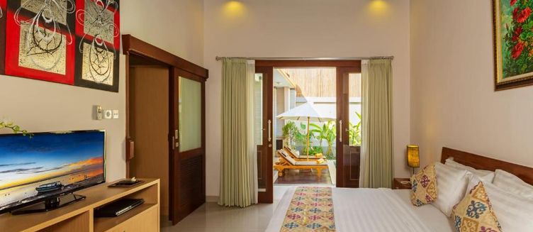 Фото отеля Kubal Villa and Living Seminyak