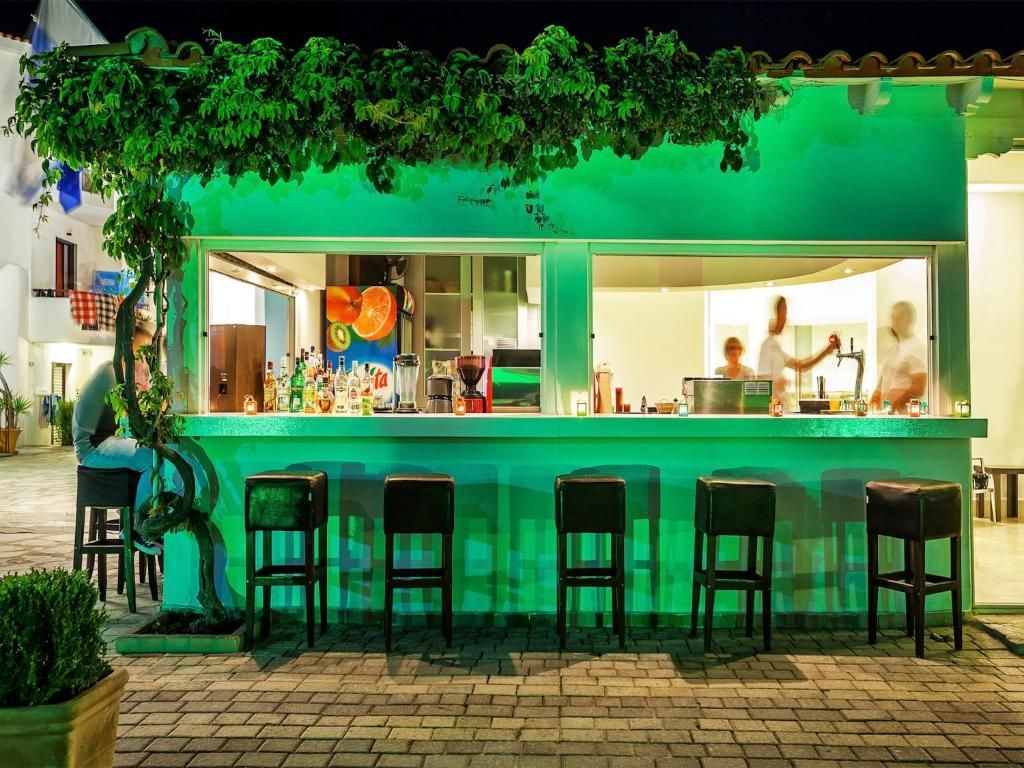 Xenios Dolphin Beach фото 23