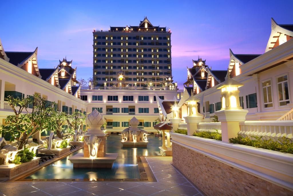 Grand Pacific Sovereign Resort & Spa фото 0