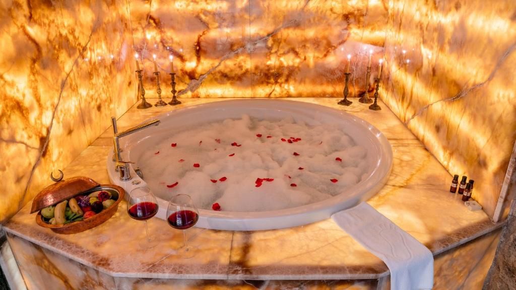 Elika Cave Suites фото 27