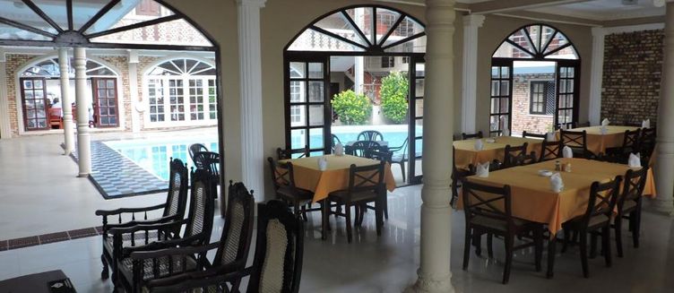 Фото отеля Oasis Beach Resort