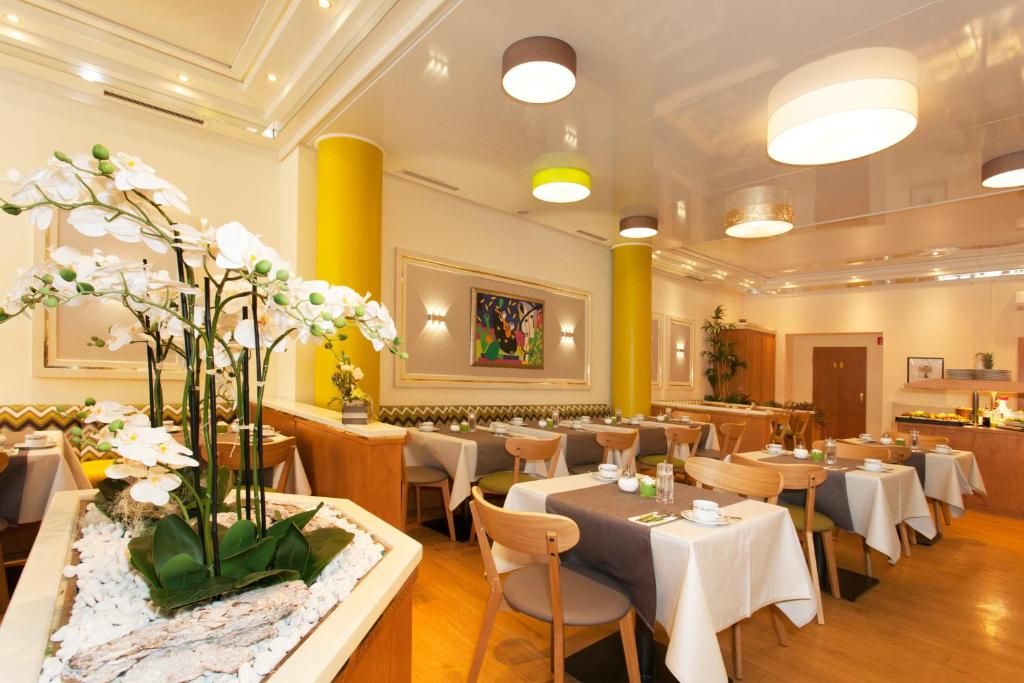 Favored Hotel Domicil фото 36