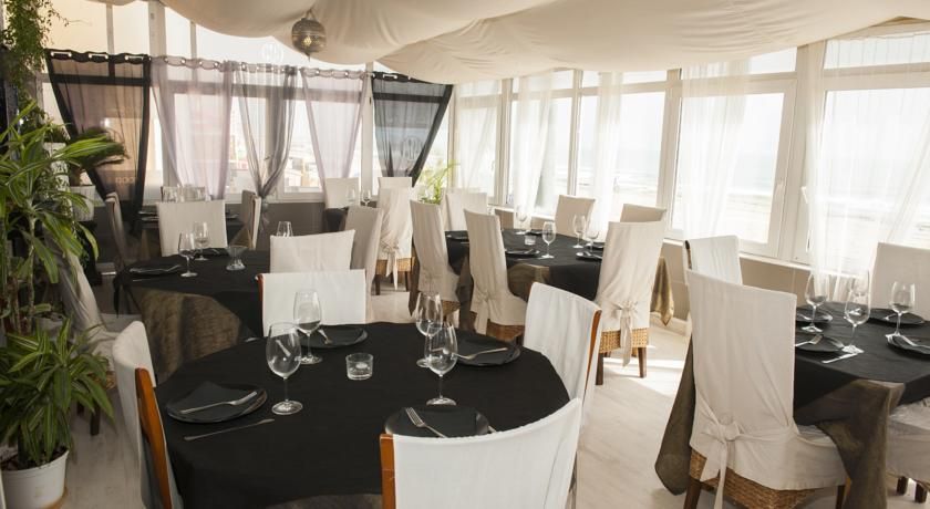 Lloyds Beach Club фото 19