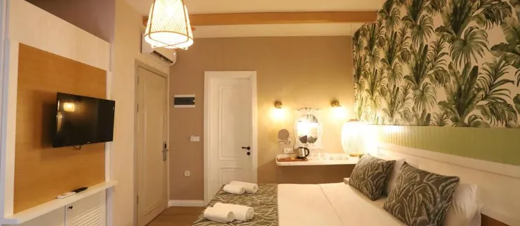 Фото отеля Dolphin Park Hotel