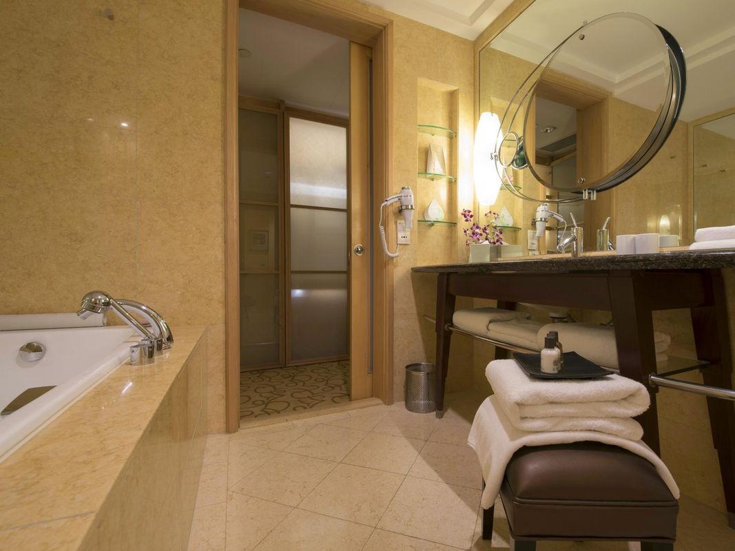 Fullerton фото 11