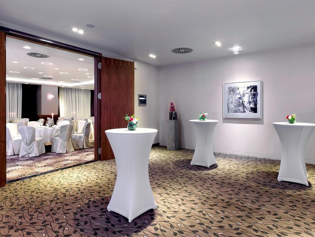 DoubleTree by Hilton Zagreb фото 12