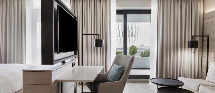 Фото отеля Courtyard by Marriott Batumi