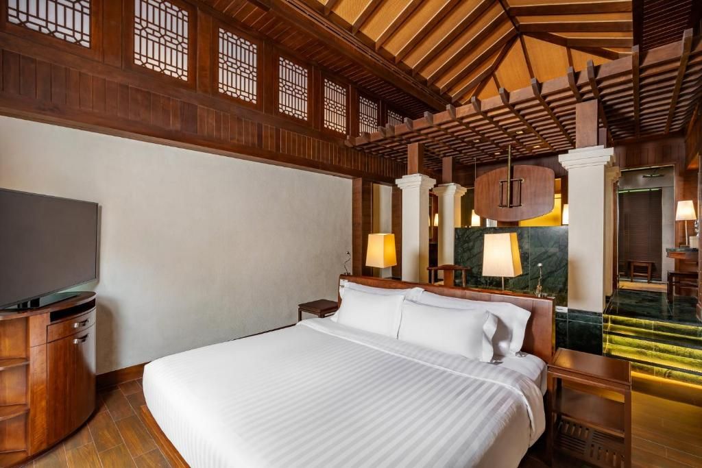 Centara Grand Beach Resort Phuket фото 146