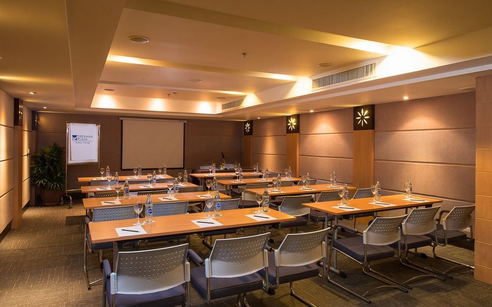 Deevana Plaza Phuket фото 71