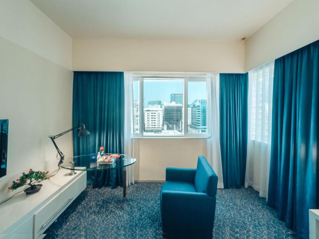 Kingsgate Hotel by Millennium фото 30