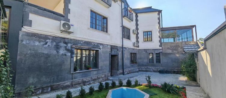 Фото отеля Blur Inn Gallery