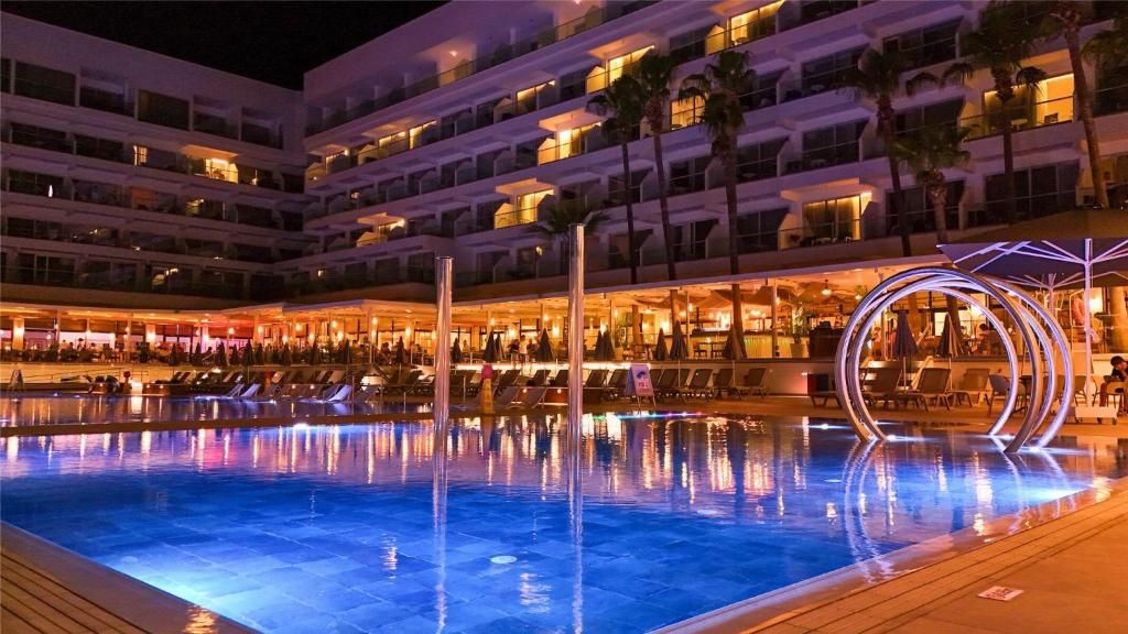 Cavo Maris Beach Hotel фото 66