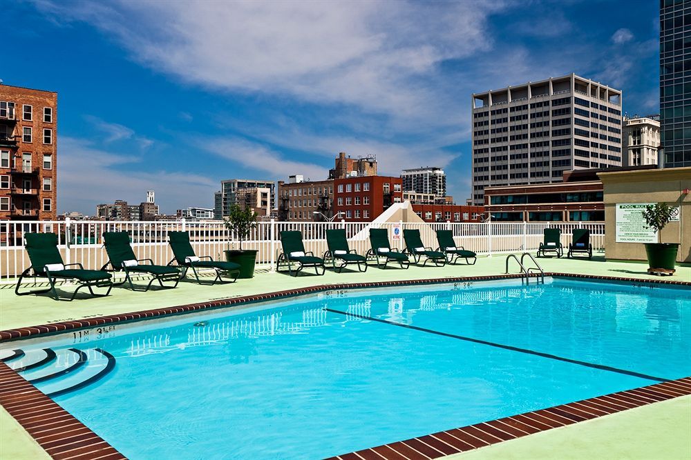Holiday Inn Hotel & Suites Chicago - Downtown, an IHG Hotel фото 28