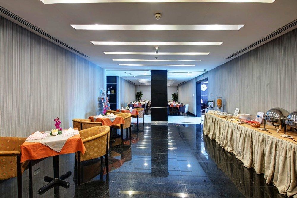 Beach Hotel Apartment фото 29