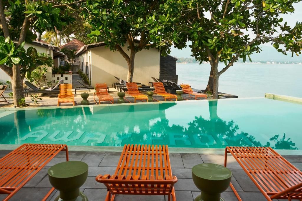 Escape Beach Resort фото 6