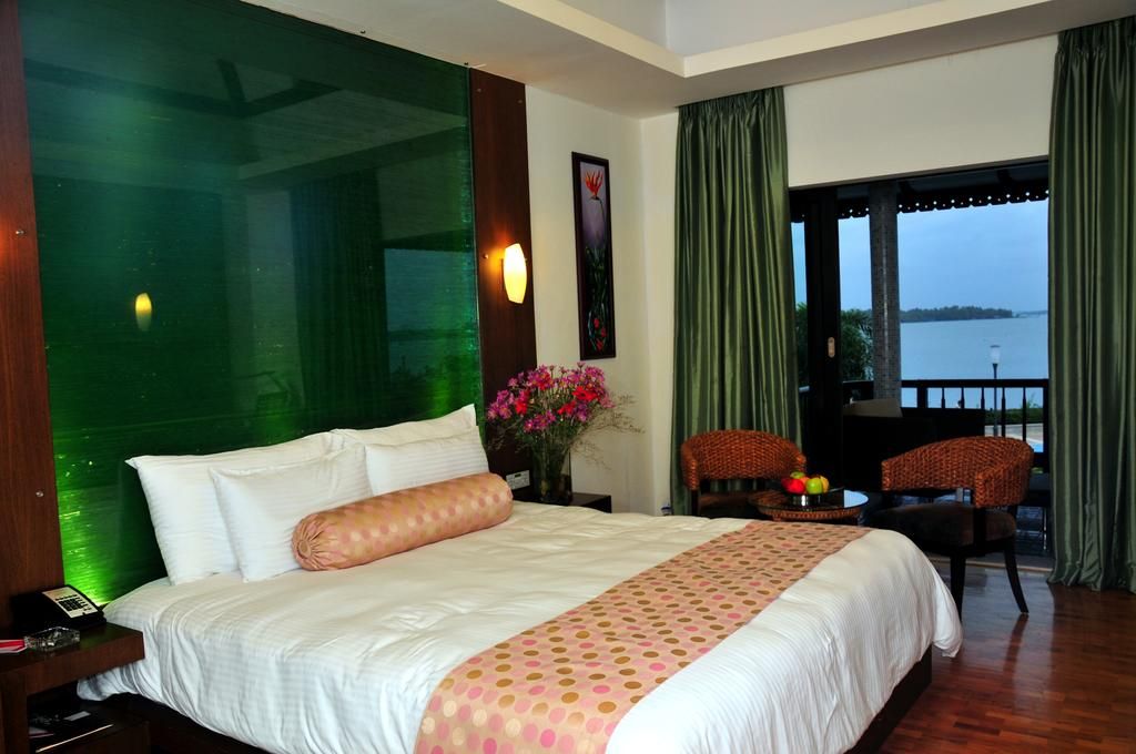 Ramada Cochin Resort фото 86