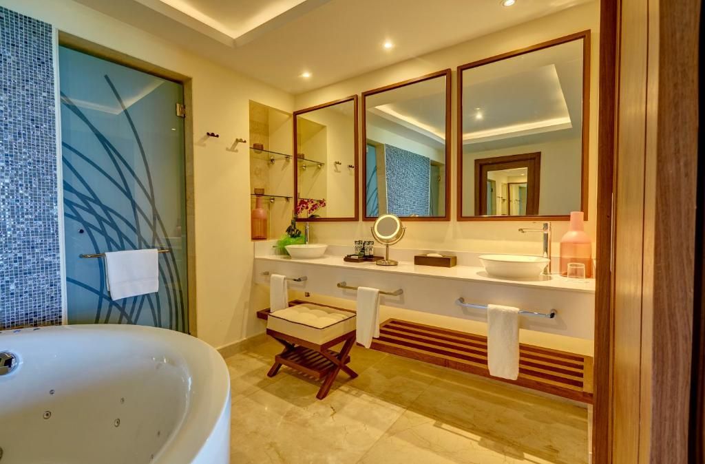 Royalton Blue Waters Montego Bay, An Autograph Collection All- Inclusive Resort фото 6