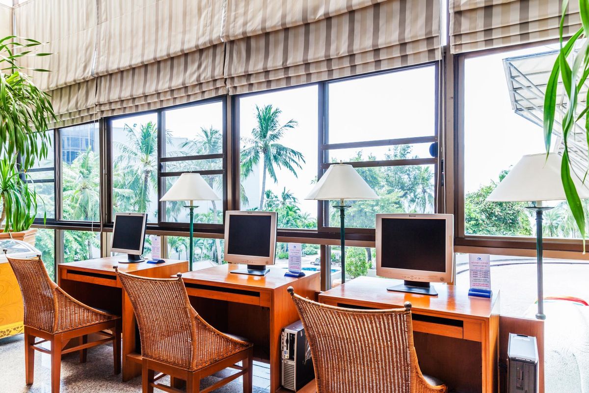 Cholchan Pattaya Beach Resort фото 48