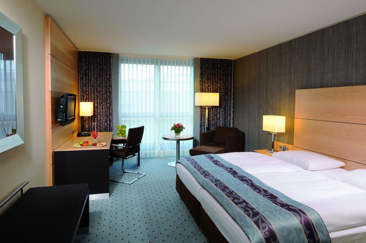 Maritim Hotel Dusseldorf фото 3