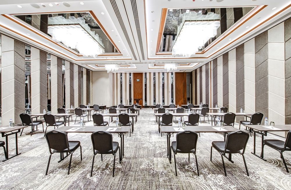 DoubleTree by Hilton Istanbul - Piyalepasa фото 74