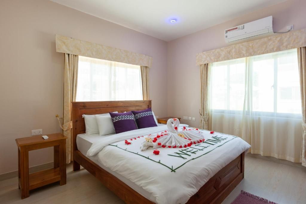 Stone Self Catering Apartment фото 3