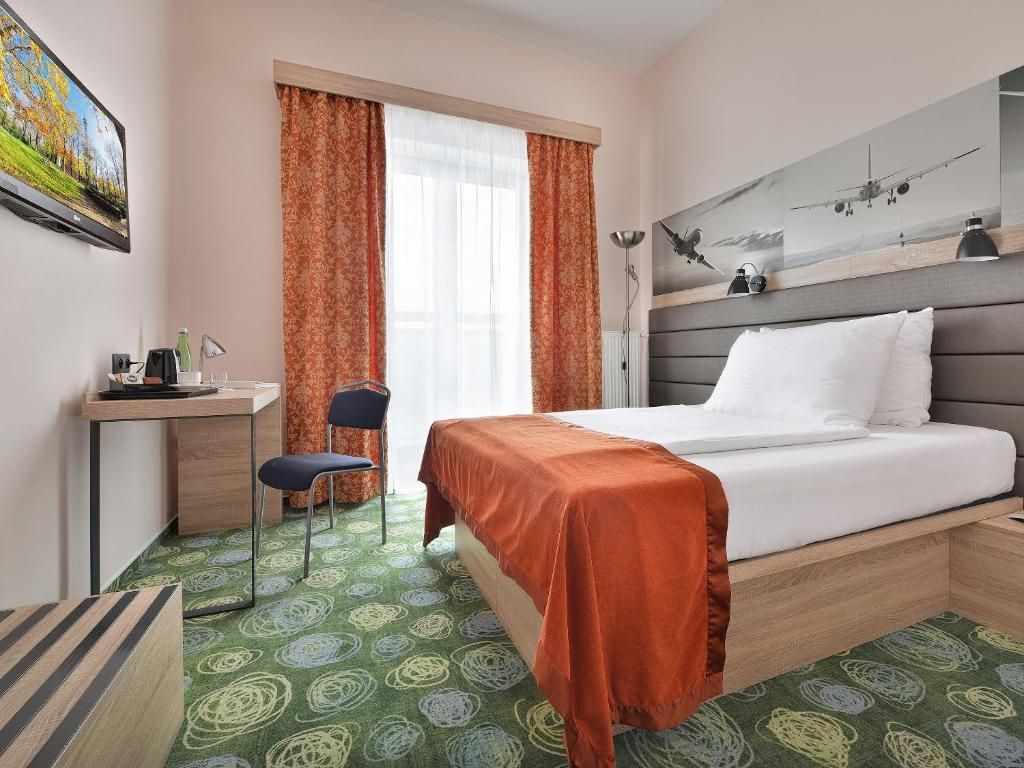 Ramada Airport Hotel Prague фото 51