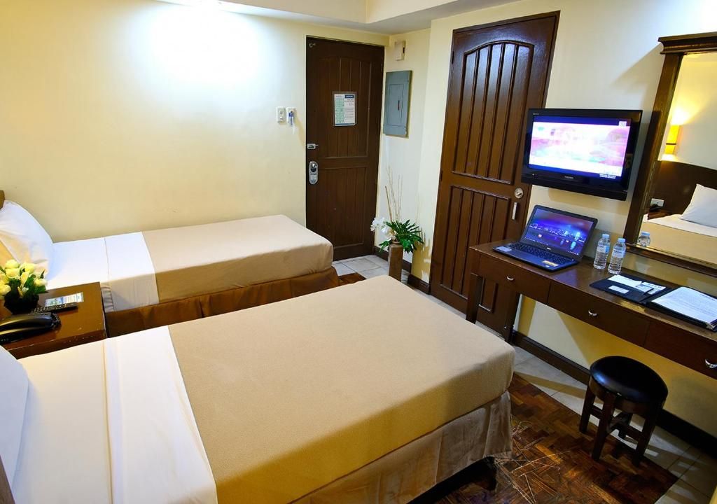 Fersal Hotel Manila фото 14