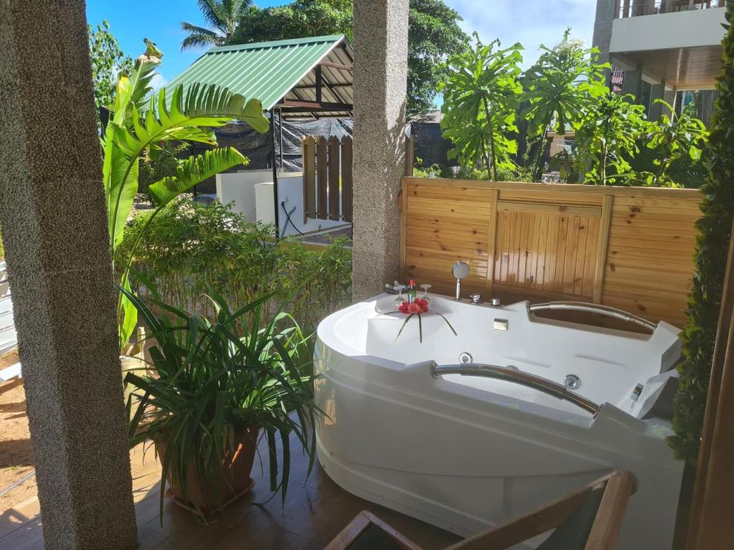 La Digue Luxury Beach Bungalow фото 4