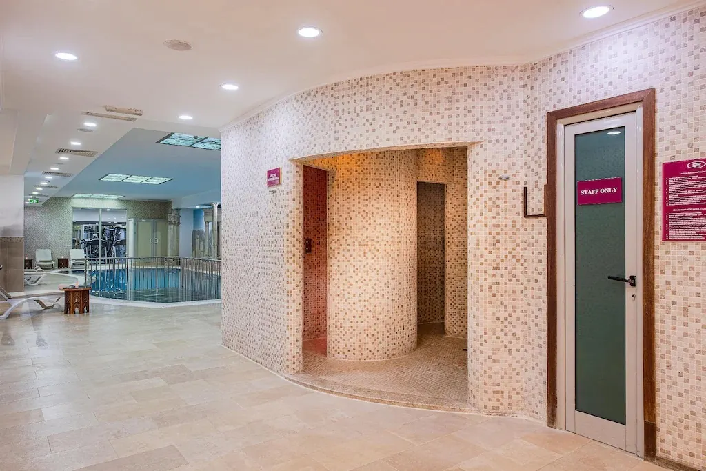 Crowne Plaza Antalya фото 19