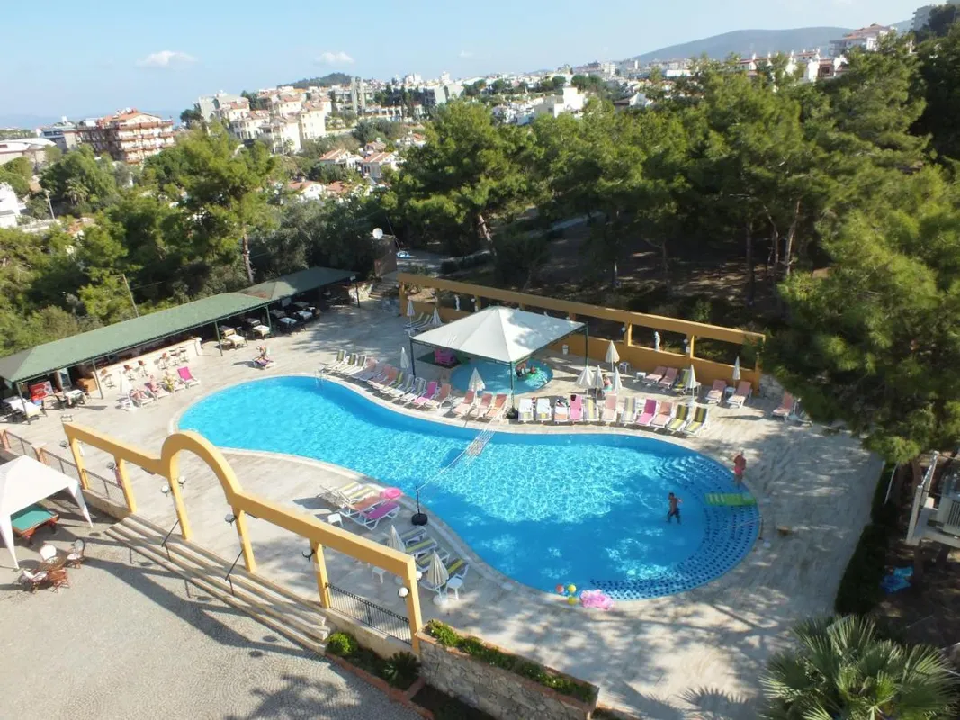 Tuntas Family Suites Kusadasi фото 4