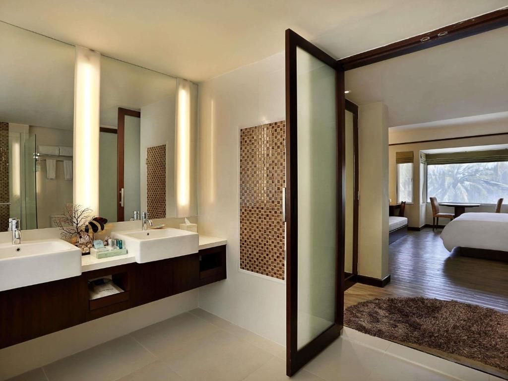 Novotel Lombok Resort & Villas фото 46
