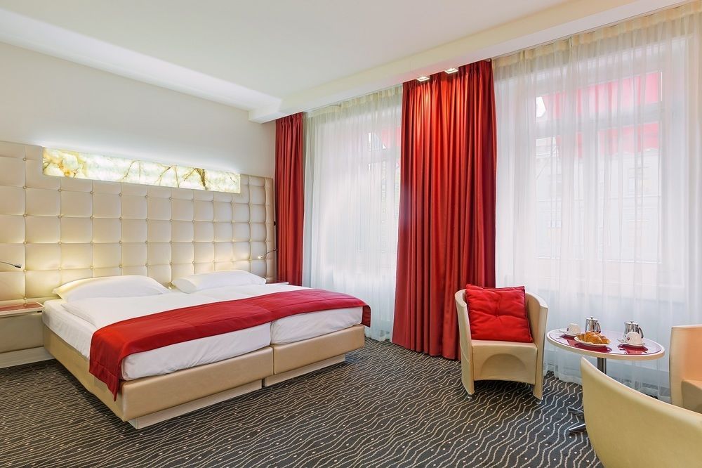 Hotel St. Gotthard фото 0