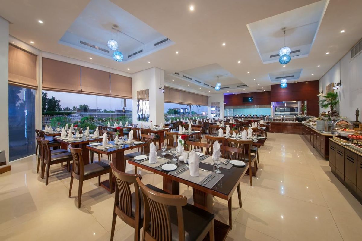 Ramada by Wyndham Beach Hotel Ajman фото 6