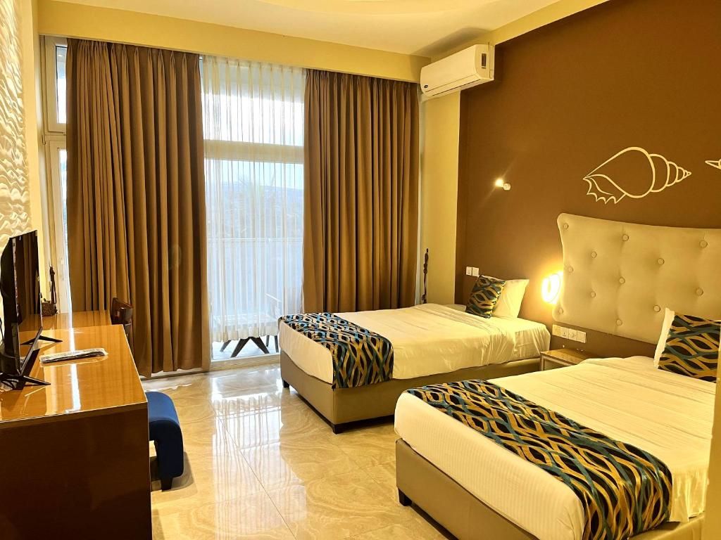 Aryana Queen Beach Resort фото 20