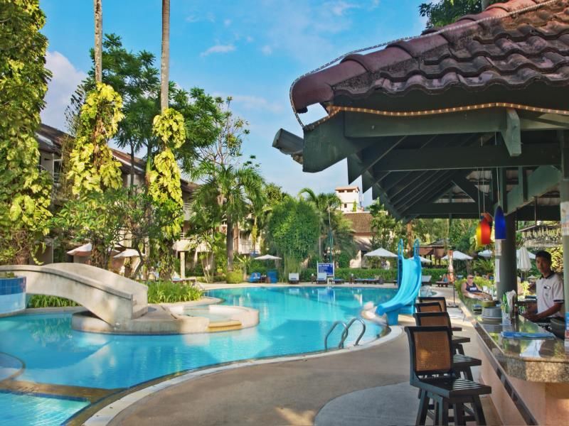 Thara Patong Beach Resort & Spa фото 17