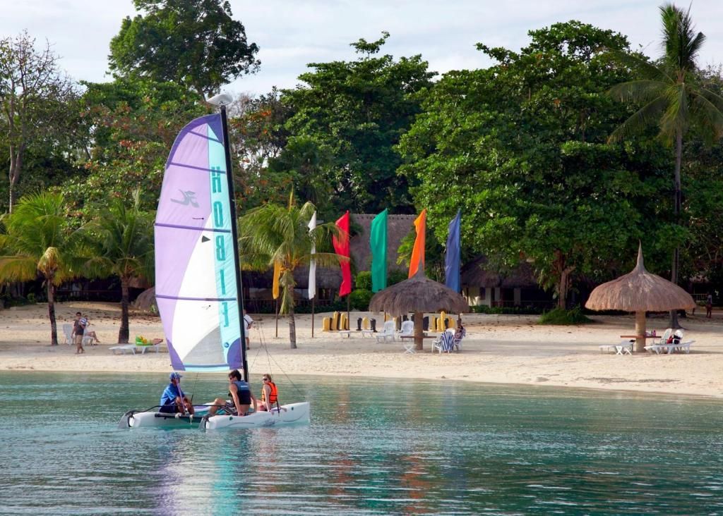 Maribago Bluewater Beach Resort фото 55