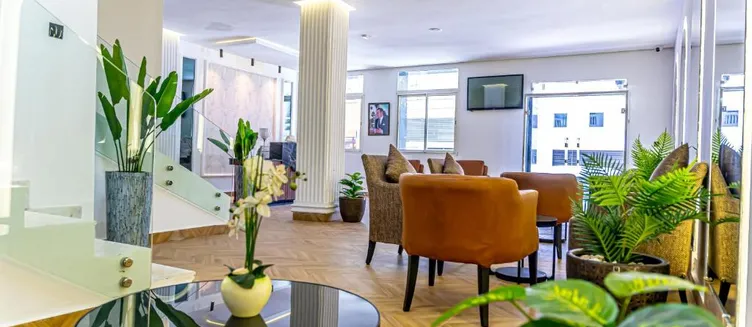 Фото отеля Hotel Les Ambassadeurs