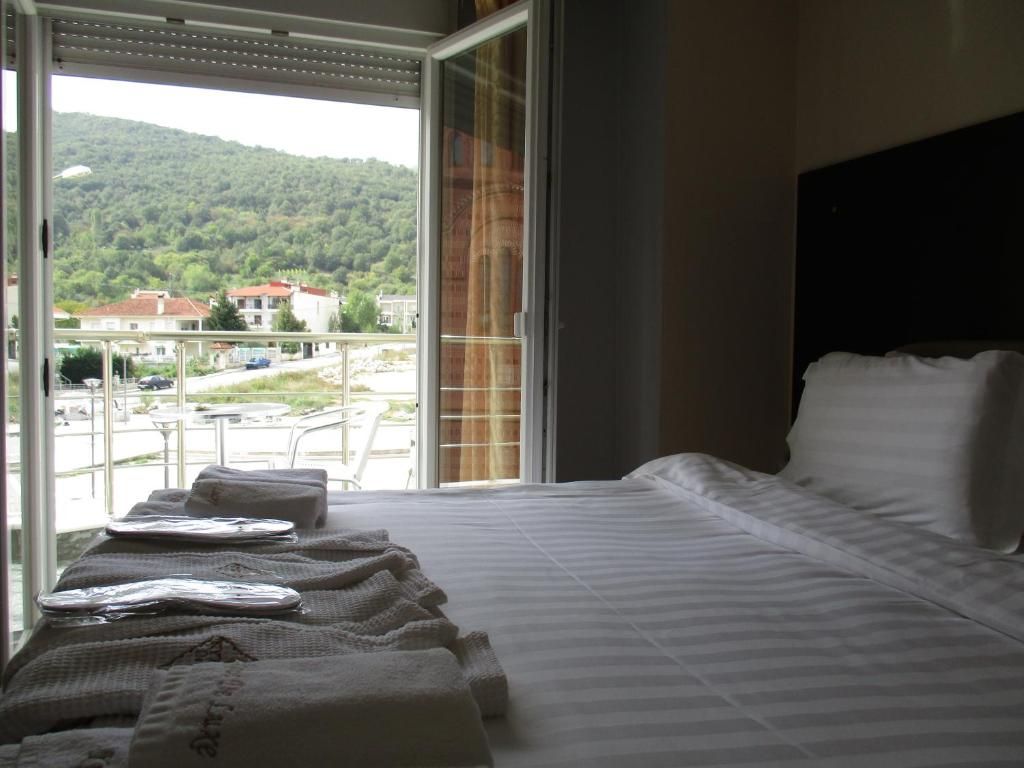 Kyknos De Luxe Suites фото 11