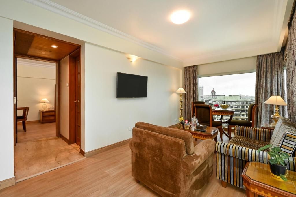 Fariyas Hotel Mumbai фото 44