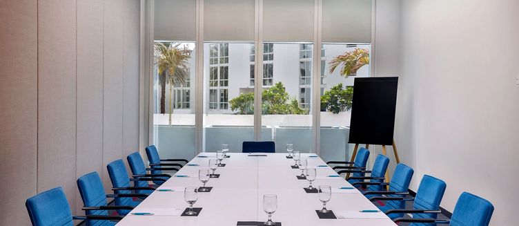 Фото отеля Aloft Dubai Airport