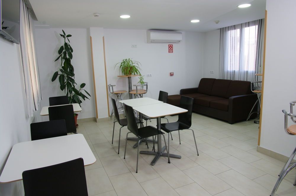 Hotel Barajas Plaza фото 32
