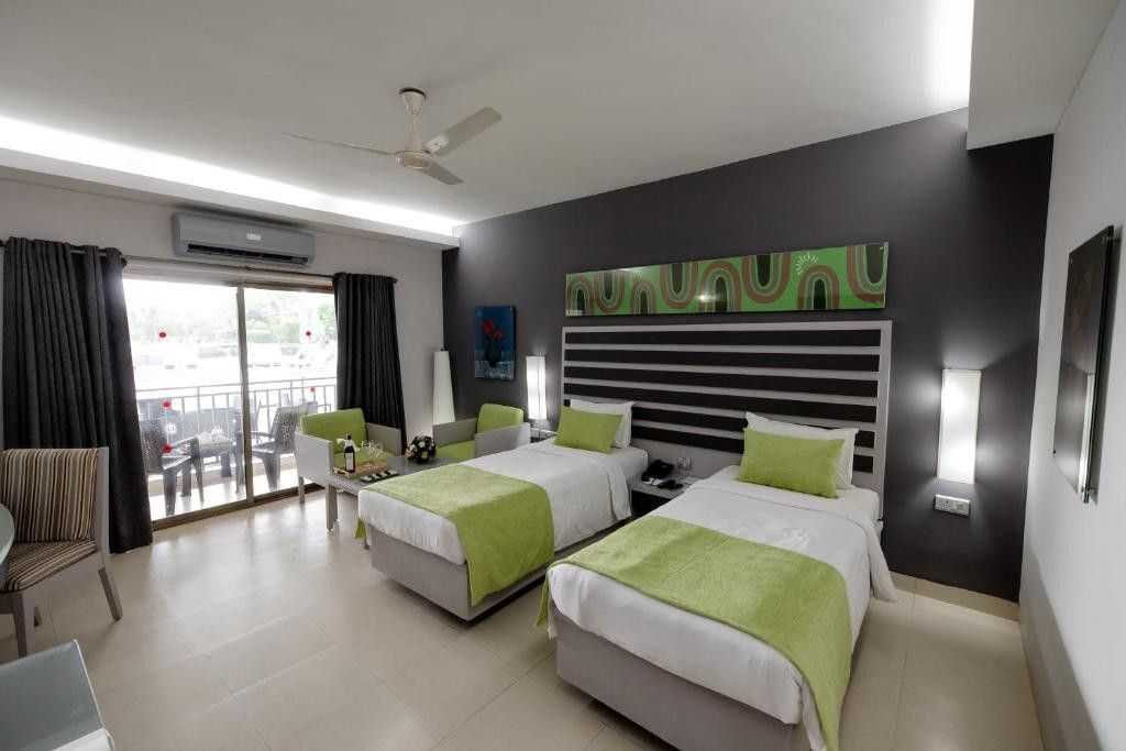 Regenta Baywatch Resort фото 4