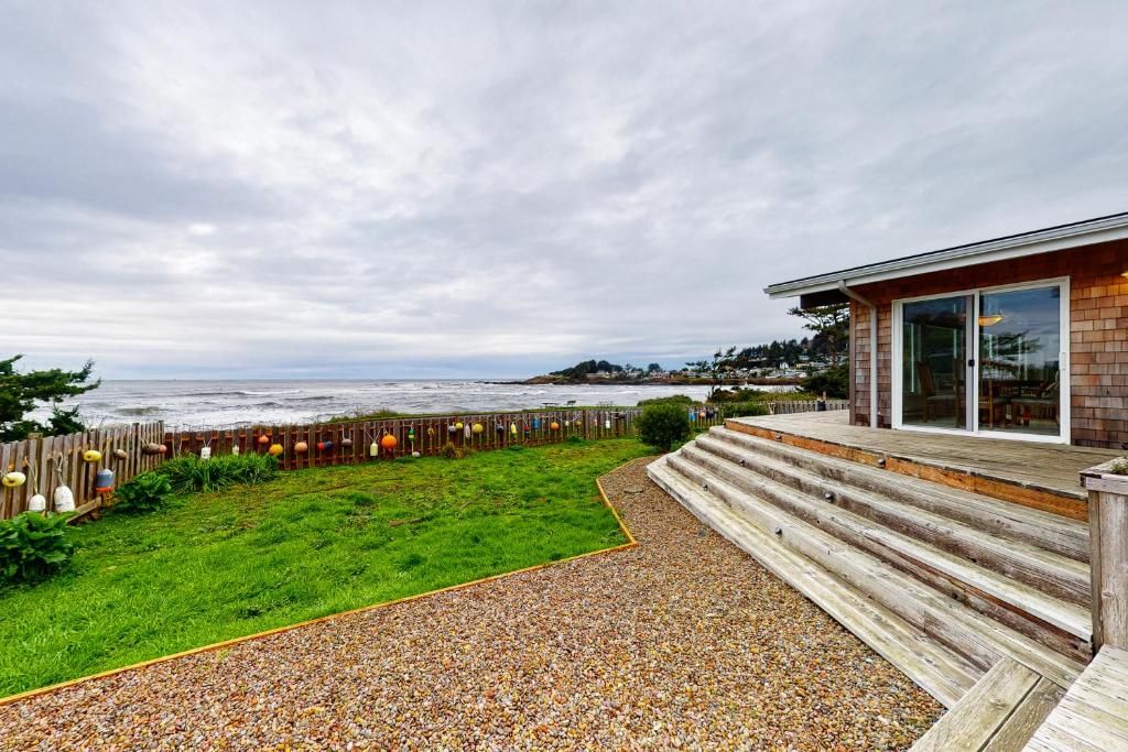 Patty s Sea Perch Oceanfront фото 9