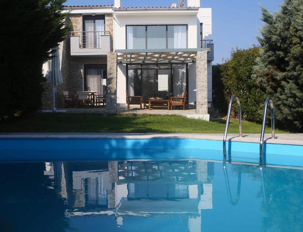 Sunny Sani Luxury Villas фото 17